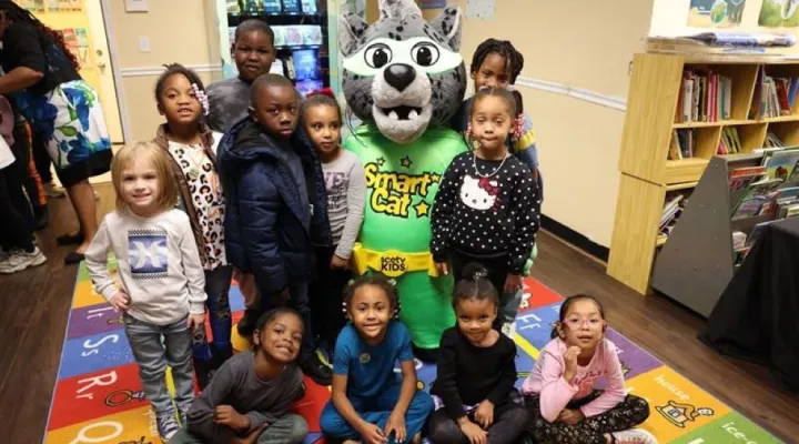 image of smart cat with kids at the Community Family Resource Center in Dillon 